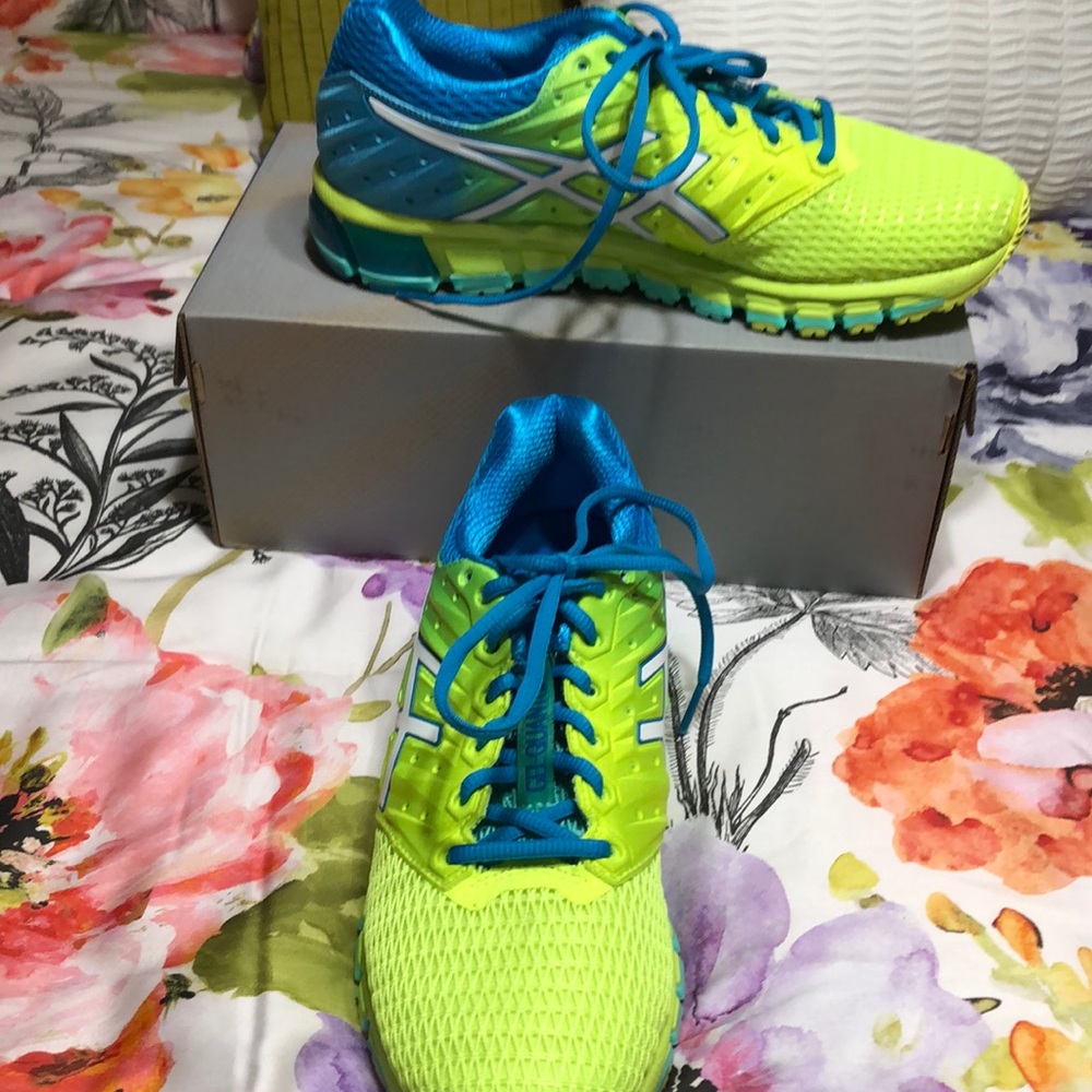 ASICS Gel -Quantum 180